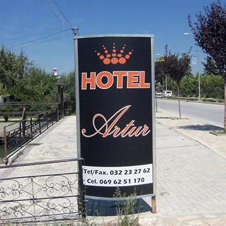 Artur 3*